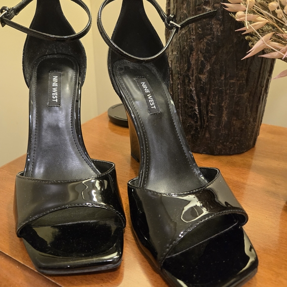 Nine West Glossy Black Wedge Heels - Picture 9 of 10